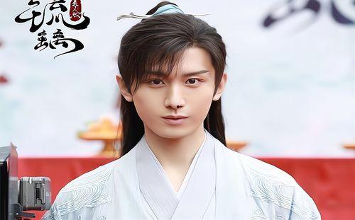 成毅袁冰妍最新爆料照,最新爆料照曝光恋情升温  第3张